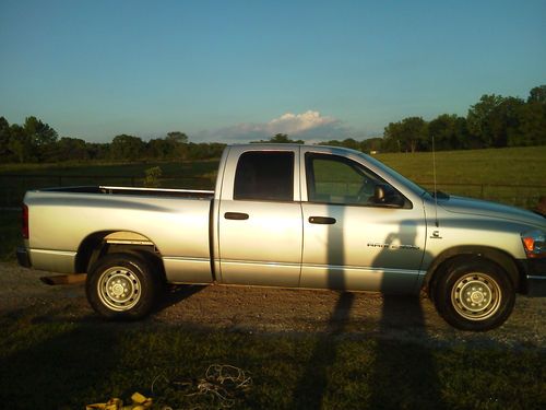 2006 dodge ram 2500 st crew cab pickup 4-door 5.9l