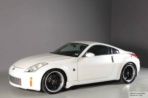 2006 nissan 350z 32k miles 6speed xenons msr wheels cd pearl white clean !