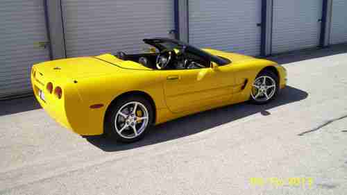 2002 Chevrolet Corvette Base Convertible 2-Door 5.7L, image 2