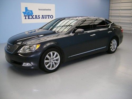 We finance!!!  2007 lexus ls 460 auto roof nav rcamera 1 own mark levinson xenon