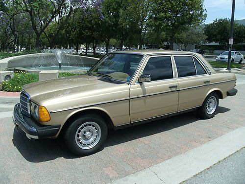 84 mercedes 300d turbo diesel showroom condition only 103k miles, best on ebay