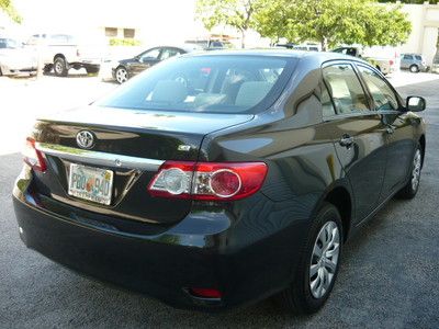 SHOWROOM - CONDITION TOYOTA COROLLA  - LE - AUTOM. - BLUETOOTH TOUCHSCREEN - 5K, US $15,395.00, image 3