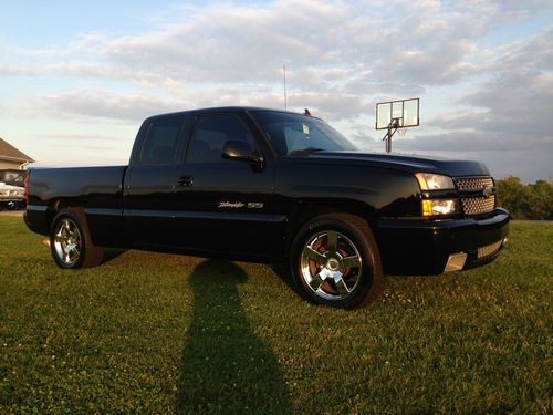 2006 Silverado SS Intimidator edition rare truck super nice NO RESERVE!!!!!!!!!!, image 2