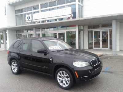 12' x5 black/tan with 3rd row seat! in great condition! only 28k! nav, pano roof