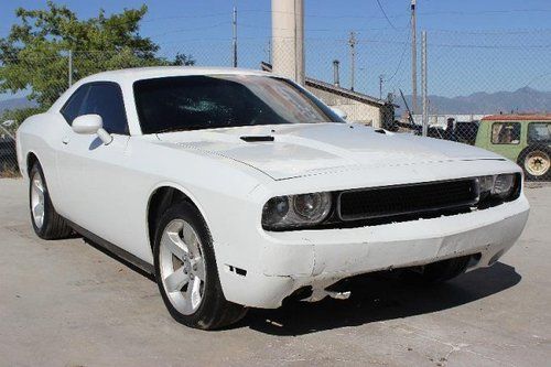 2012 dodge challenger damaged rebuilder runs! nice color priced to sell l@@k!!