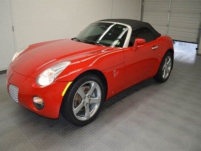 Convirtible leather setas, automatic low miles very nice  financing available $$