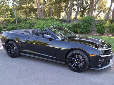 13 camaro zl-1, black, paddle shift, nav, cargo net&amp;mat, suede, exposed carbon