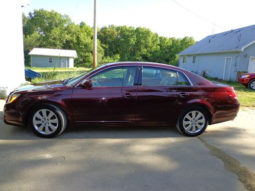 22/31 fuel economy, with 28,000 on extended warranty. have carfax, deluxe, US $11,999.00, image 2