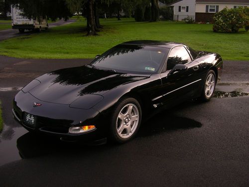 1997 chevrolet corvette base hatchback 2-door 5.7l