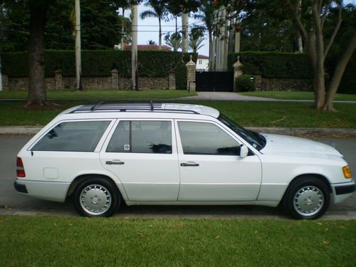 1992 mercedes 300 te wagon. 1 owner, low miles original paint excellent cond.