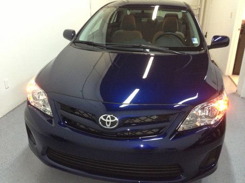 2013 toyota corolla l almost new clean carfax one owner florida car