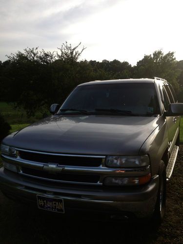 2000 Chevrolet Suburban 1500 LT Sport Utility 4-Door 5.3L, image 2