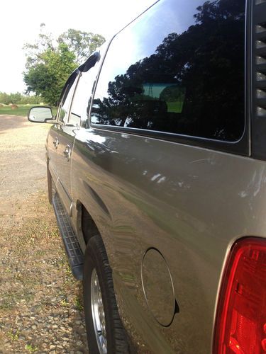 2000 Chevrolet Suburban 1500 LT Sport Utility 4-Door 5.3L, image 6