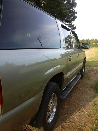 2000 Chevrolet Suburban 1500 LT Sport Utility 4-Door 5.3L, image 7
