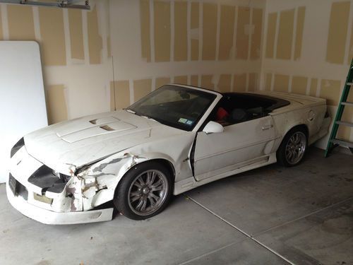 Chevrolet 1991camaro z28 convertible (rare model) for sale