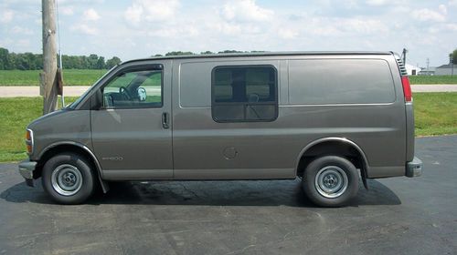 1999 gmc savana 1500 sle standard passenger van 3-door 5.0l