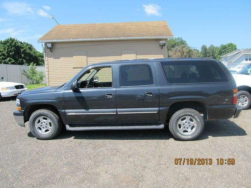 2004 chevrolet suburban 1500 ls sport utility 4-door 5.3l