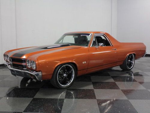 Awesome stance, very clean, cadillac cts seats, cool resto mod el camino