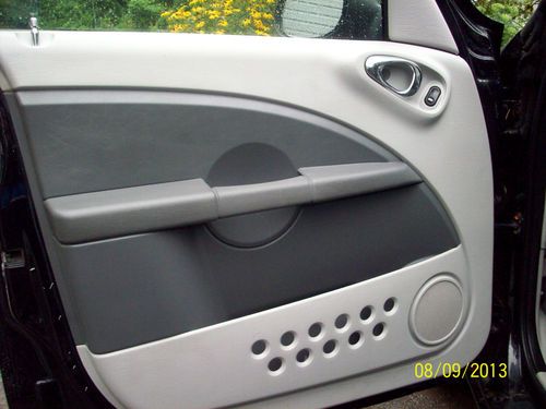 Black with slver and gray interior. Excellent condition no scraches or dents., US $7,500.00, image 10