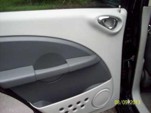 Black with slver and gray interior. Excellent condition no scraches or dents., US $7,500.00, image 12