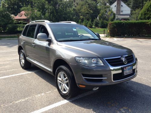 2008 vw touareg v6  very good condition -new tires/brakes