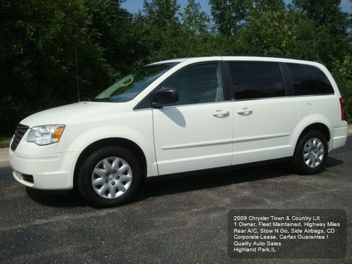 2009 chrysler town country dodge grand caravan 1owner stow n go cd/ipod rear ac