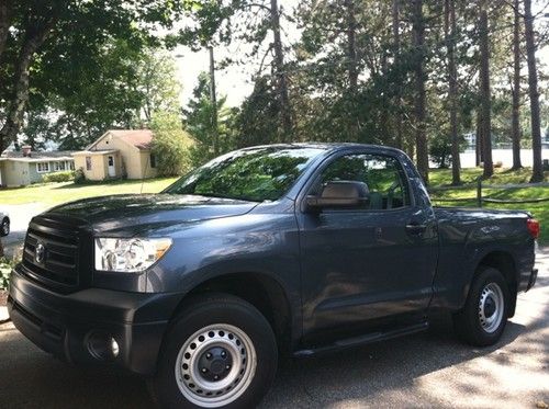 2010 toyota tundra base standard cab pickup 2-door 4.6l