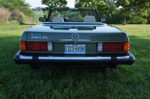 1985 Mercedes-Benz SL Class 380SL ONE OWNER LOW ORIGINAL MILES, image 4