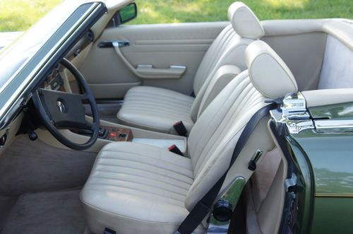 1985 Mercedes-Benz SL Class 380SL ONE OWNER LOW ORIGINAL MILES, image 6