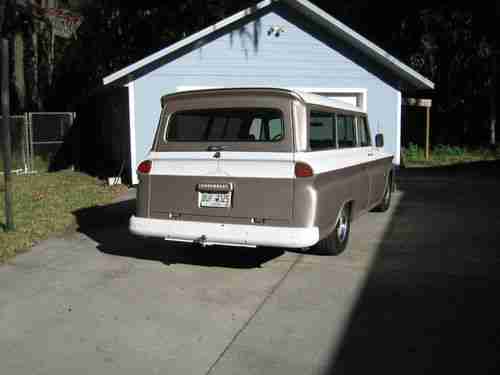 Rare chevy suburban, image 3