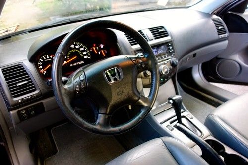 2003 Honda Accord EX Sedan 4-Door 3.0L, image 4