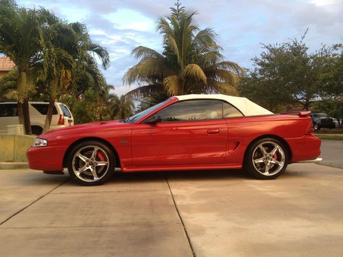 1995 ford mustang gt convertible 2-door 5.0l