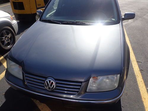 2004 vw jetta 2.0 ! manual gear ,unlimited power !clean! drives like new