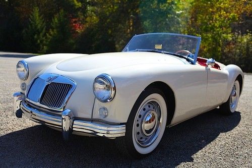 1958 mga roadster convertible