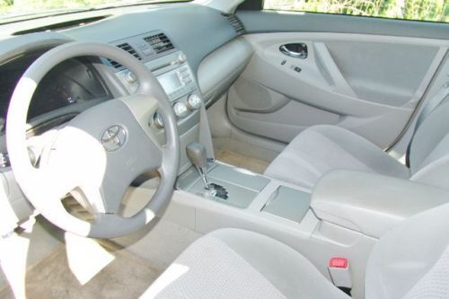 2011 Toyota Camry LE Sedan 4-Door 2.5L, image 3