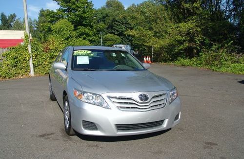 2011 Toyota Camry LE Sedan 4-Door 2.5L, image 5