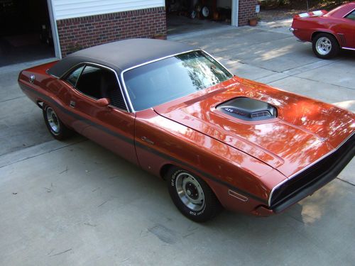 1970 dodge challenger r/t 426 cu. in. hemi / shaker hood