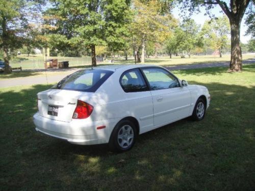 2005 HYUNDAI ACCENT IN GREAT CONDITION 1 OWNER, image 6