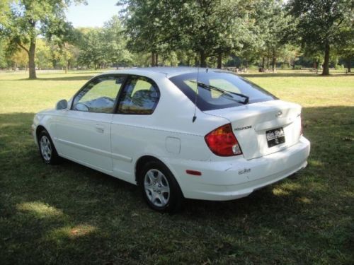 2005 HYUNDAI ACCENT IN GREAT CONDITION 1 OWNER, image 8