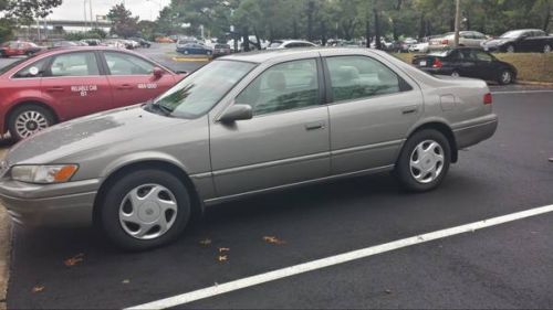 1997 toyota camry le sedan 4-door 3.0l