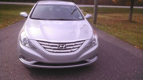 2011 hyundai sonata se sedan 4-door 2.4l