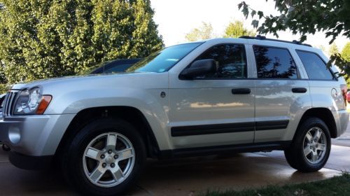 Jeep grand cherokee 4.7l, gps, leather, tow and offroad package, loaded