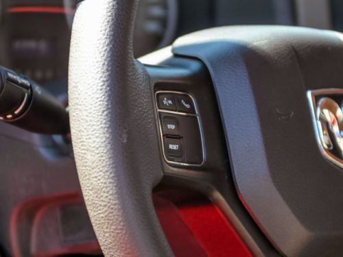 5.7 HEMI ALLOY WHEELS REMOTE ENTRY RED CLOTH INTERIOR, image 17