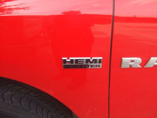 5.7 HEMI ALLOY WHEELS REMOTE ENTRY RED CLOTH INTERIOR, image 35