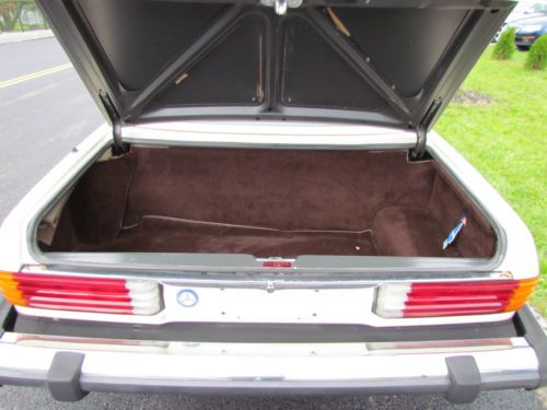 1986 Mercedes-Benz 560 SL Convertible, image 15