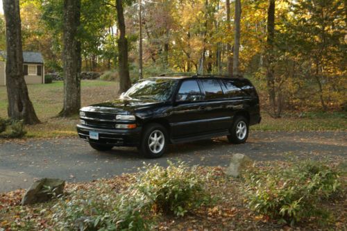 Custom 2001 chevrolet suburban lt 4 tv&#039;s, upgraded stereo, paint, wheels, ps2