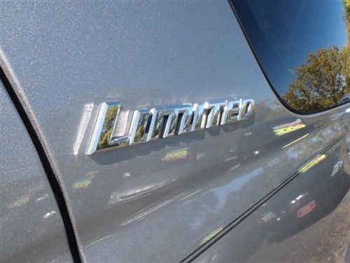 Limited SUV 4.7L 4X4 DVD REAR ENTERTAINMENT CLEAN CARFAX LEATHER 4X4 SUNROOF, image 24