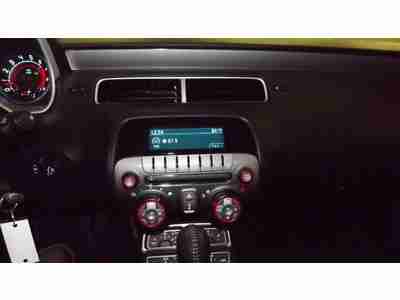 Low Miles 2011 Camaro 2SS Coupe 6.2L V8 Rear Wheel Drive, image 14