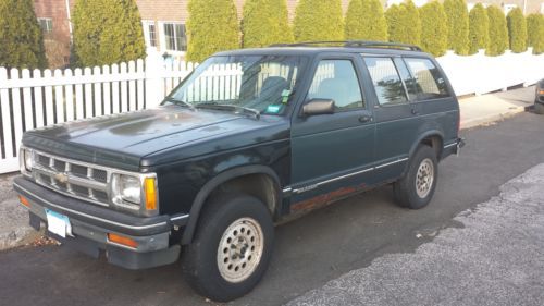 4dr blazer 1994 150k motor &amp; 4x4 working good some rust green good tires tow pkg