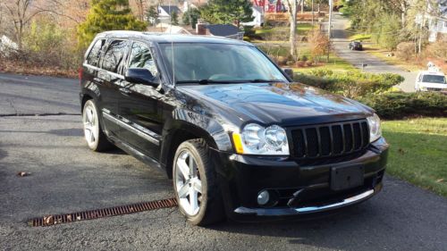 2007 srt-8 jeep grand cherokee- powerful, fast, many upgrades!!!!!